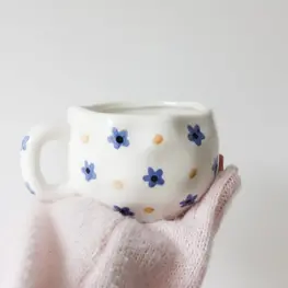 Moi d'abord Tasse - Fleurs bleues