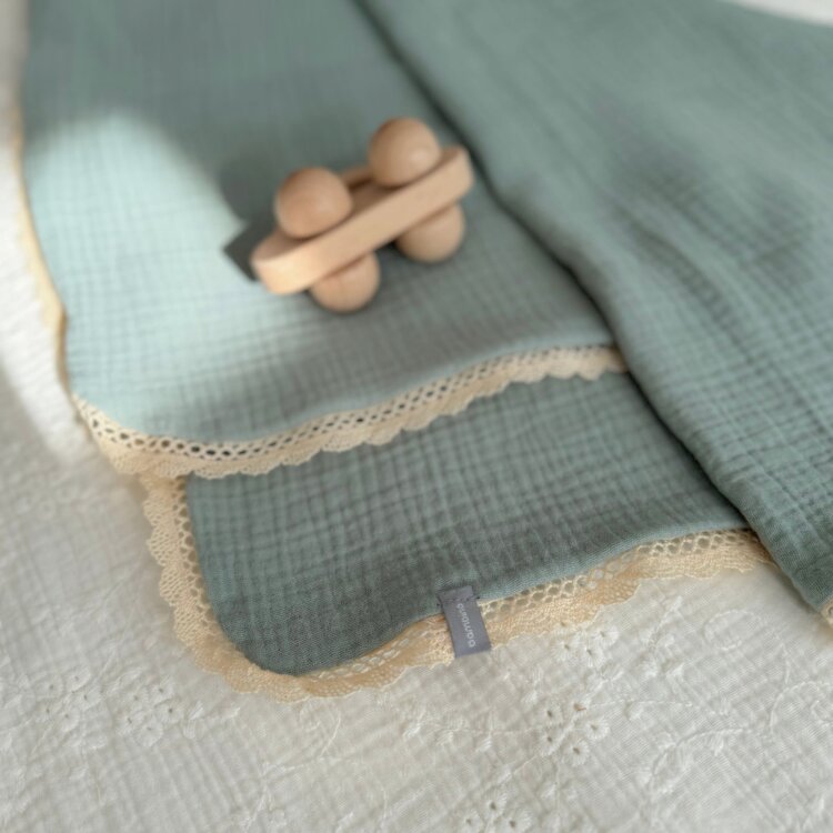 Baluchon Mousseline avec dentelle - Vintage - Sauge