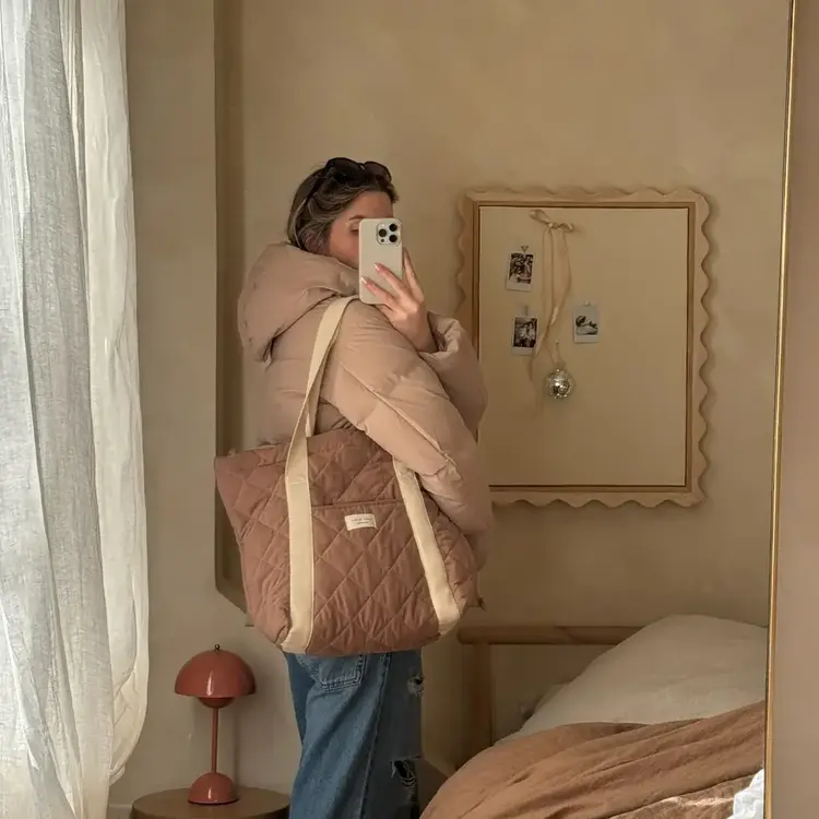 Dans le sac Sac fourre-tout matelassé pour le quotidien - Tan
