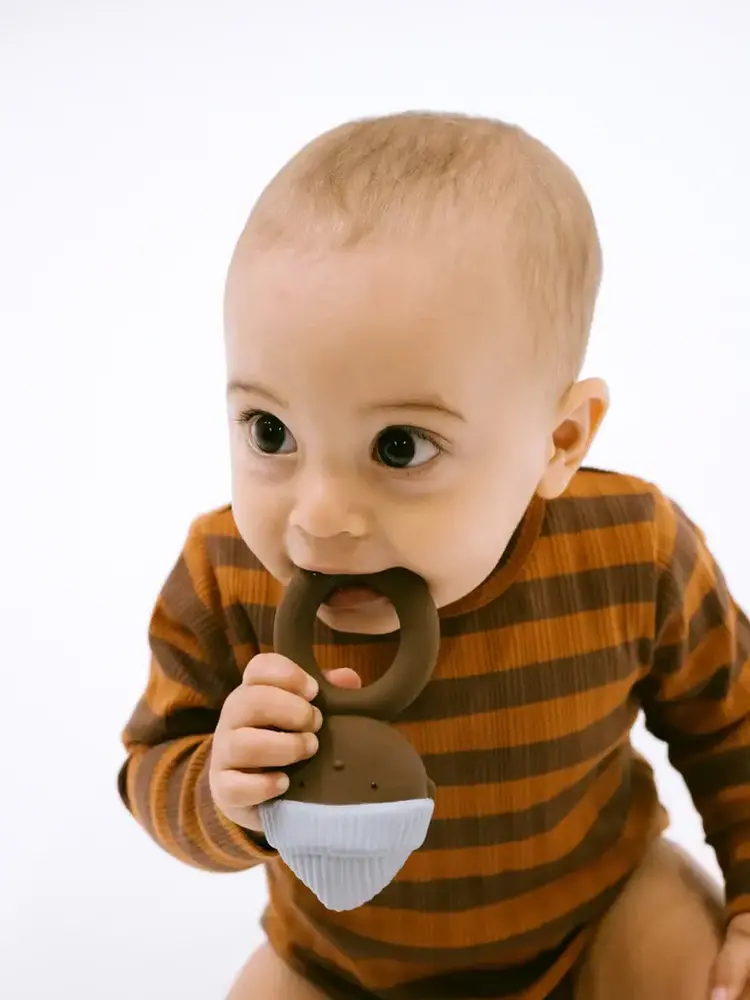 We are Gommu Hochet de dentition - Bébé gommu - Miel