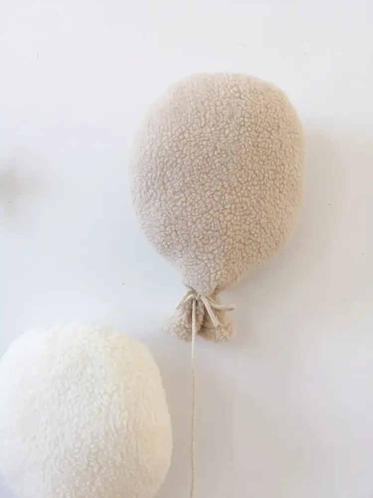 The Butter Flying Coussin ballon - Beige