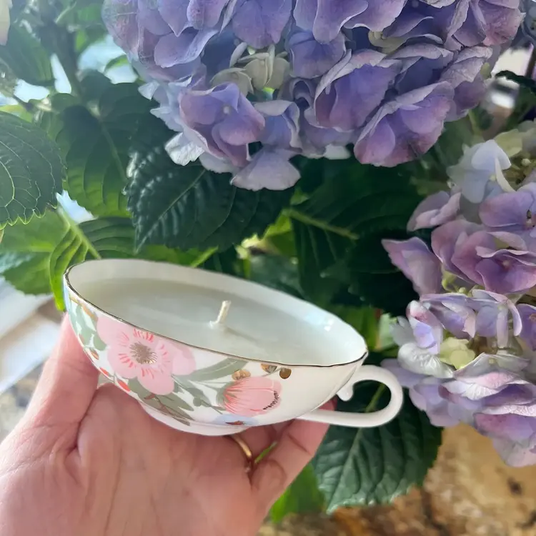 Dot & Lil Tasse-bougie - Fleur de mimosa & Nectarine