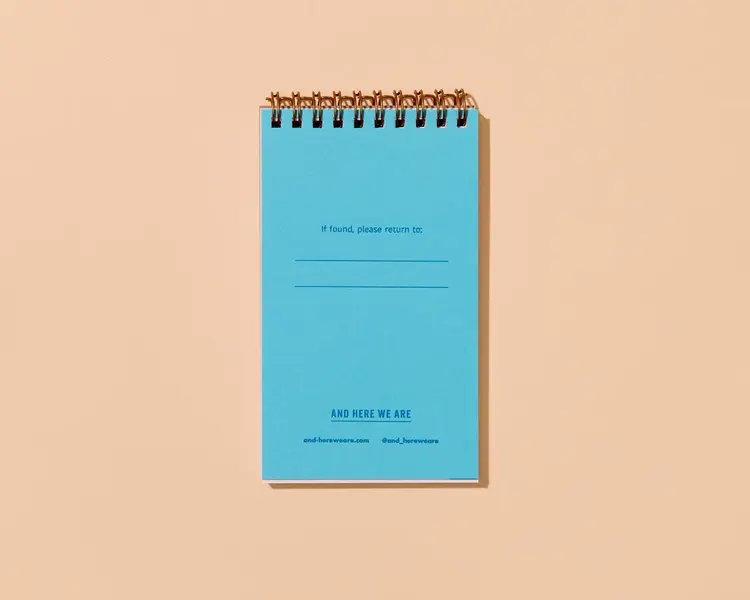 And Here We Are Carnet à spirale de poche - Coquillages roses