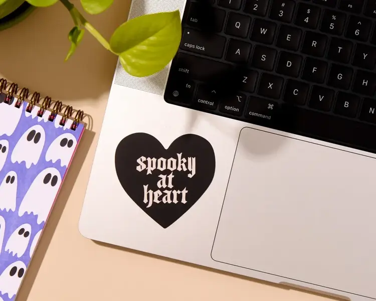 And Here We Are Autocollant en vinyle - Spooky at heart