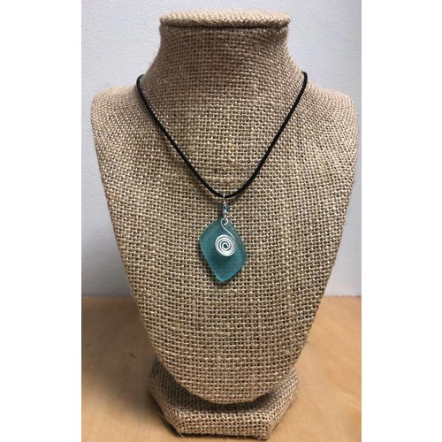 BEACH JEWELRY DESIGNS SEA GLASS NECKLACE w/ SWIRL BEACH JEWELRY DESIGNS SEA GLASS NECKLACE w/ SWIRL
