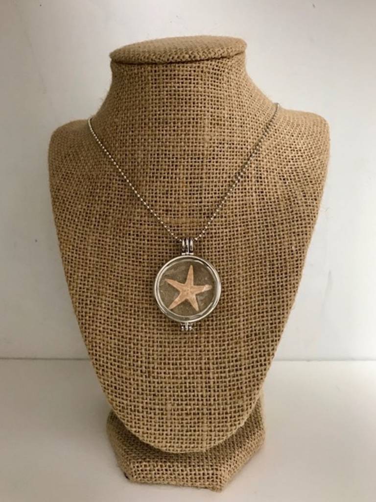 Round Glass Locket W Starfish Sand