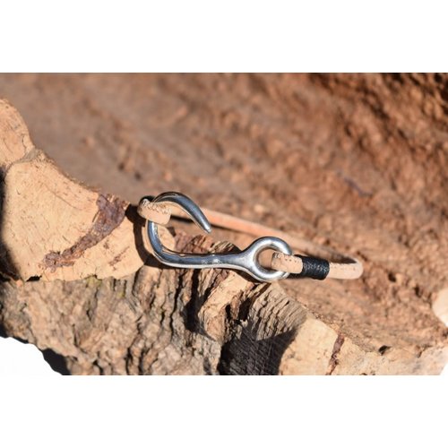 CORK TREE DESIGNS FISH HOOK SINGLE BAND NATURAL CORK BRACELET, 7" CORK TREE DESIGNS FISH HOOK SINGLE BAND NATURAL CORK BRACELET, 7"