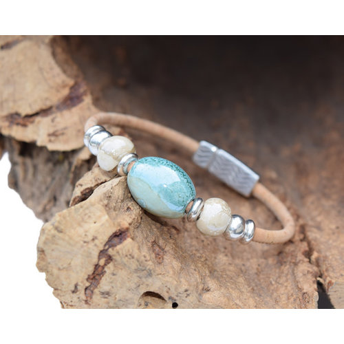 CORK TREE DESIGNS LIGHT BLUE SINGLE STRAND CORK BRACELET, 7" CORK TREE DESIGNS LIGHT BLUE SINGLE STRAND CORK BRACELET, 7"