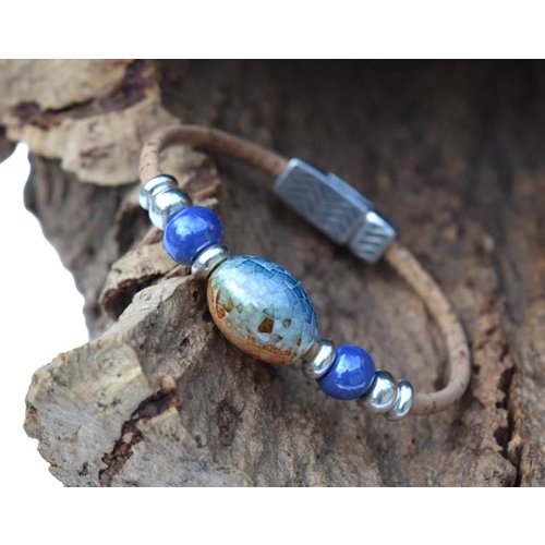 CORK TREE DESIGNS DEEP BLUE SINGLE STRAND CORK BRACELET, 7" CORK TREE DESIGNS DEEP BLUE SINGLE STRAND CORK BRACELET, 7"