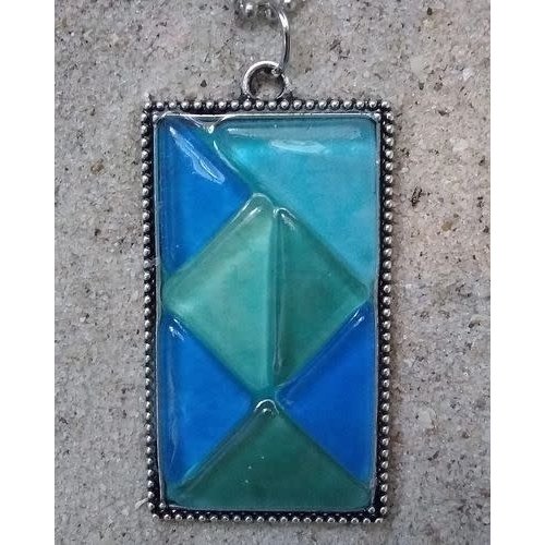 BEACH JEWELRY DESIGNS SEAGLASS MOSAIC PENDANT, BLUE/GREEN LARGE BEACH JEWELRY DESIGNS SEAGLASS MOSAIC PENDANT, BLUE/GREEN LARGE