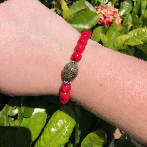 VINSOY CANDLES JENSEN BCH SAND OPAL BRACELET, RED CORAL VINSOY CANDLES JENSEN BCH SAND OPAL BRACELET, RED CORAL
