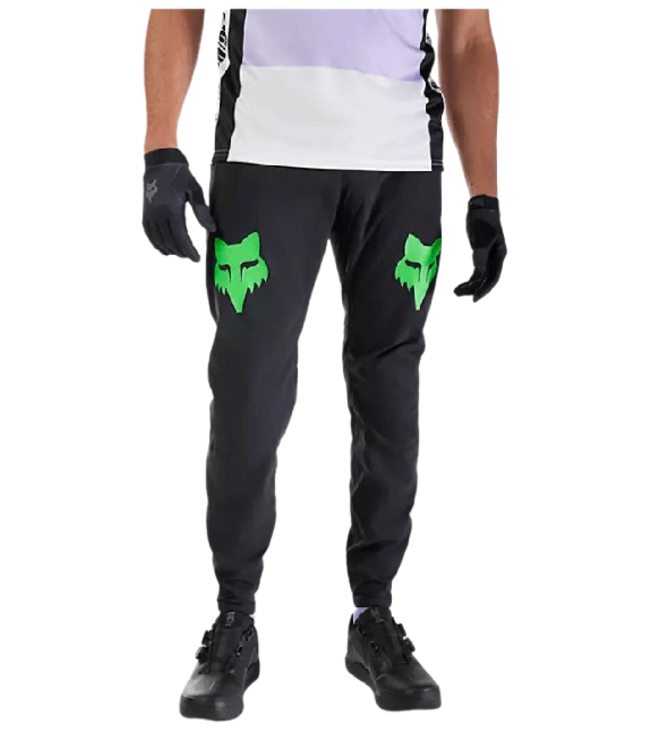 100% Airmatic All Mountain Pants Black 30 - GearHub Sports