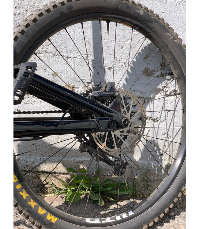 Ex Demo 2019 RM Altitude Carbon Custom XL  Live Valve 27.5"