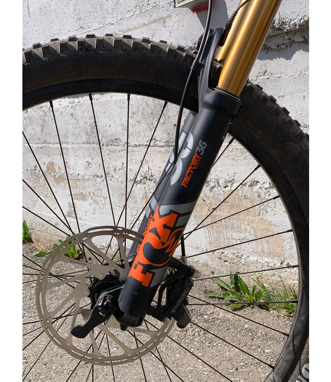 Ex Demo 2019 RM Altitude Carbon Custom XL  Live Valve 27.5"