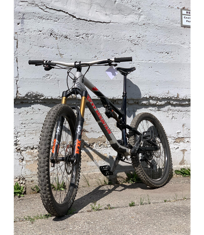 Ex Demo 2019 RM Altitude Carbon Custom XL  Live Valve 27.5"