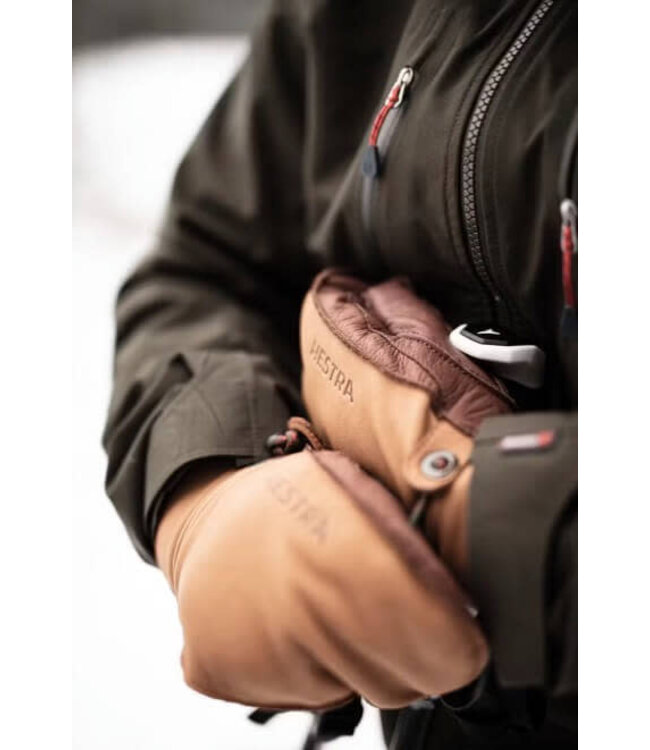 Hestra, Wakayama Mitt