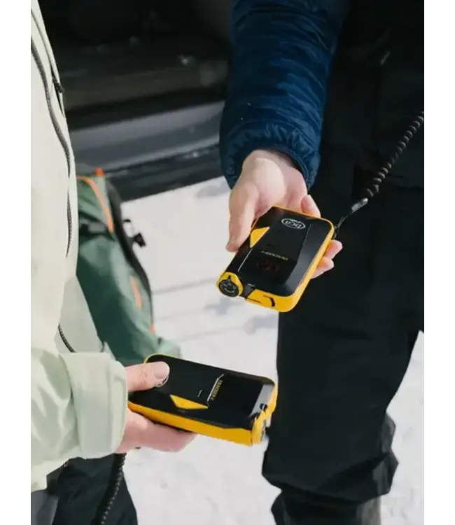 BCA, Tracker 4 Beacon, Yellow/Black