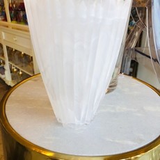 457-10003 alabaster white vase