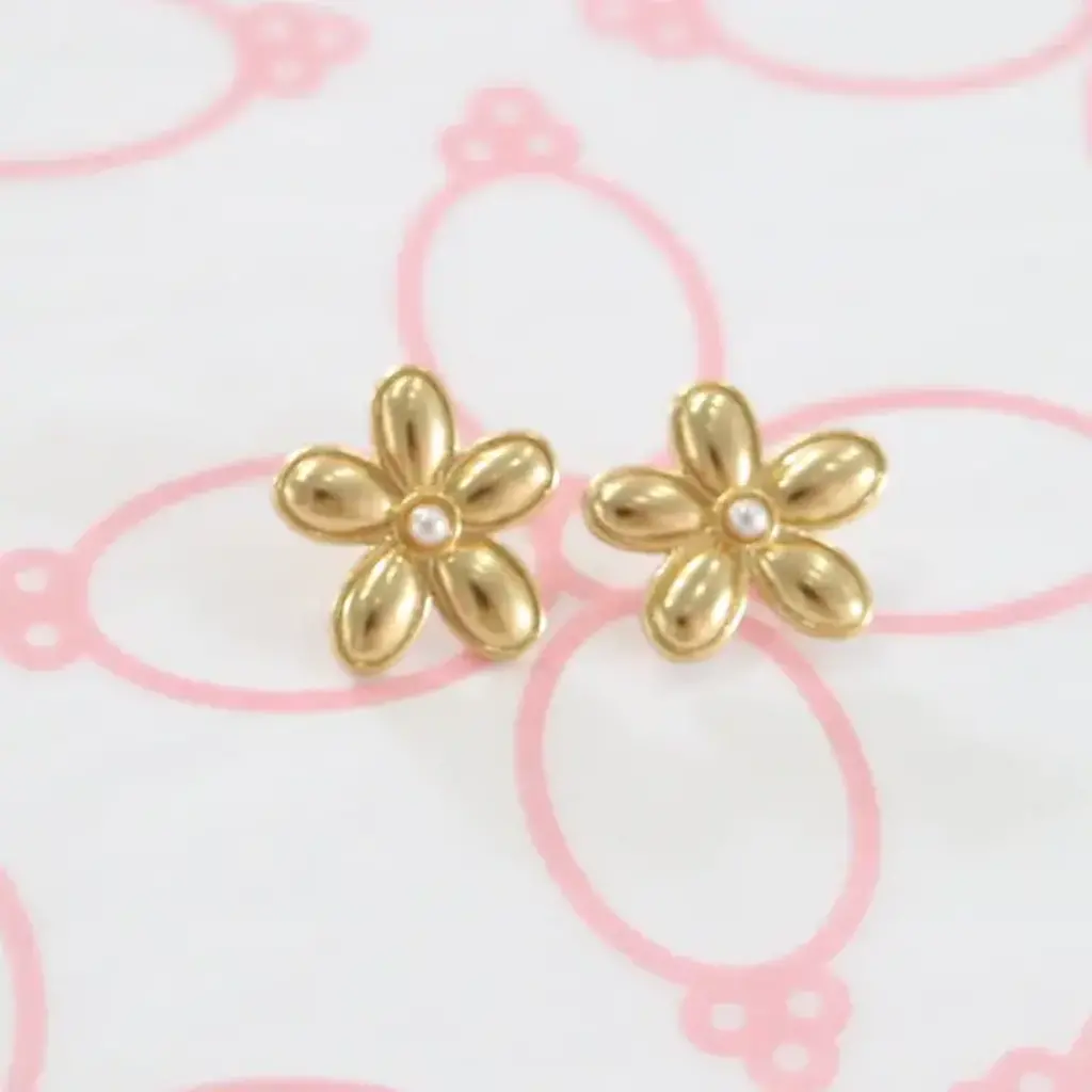 Flora Studs - Pearl