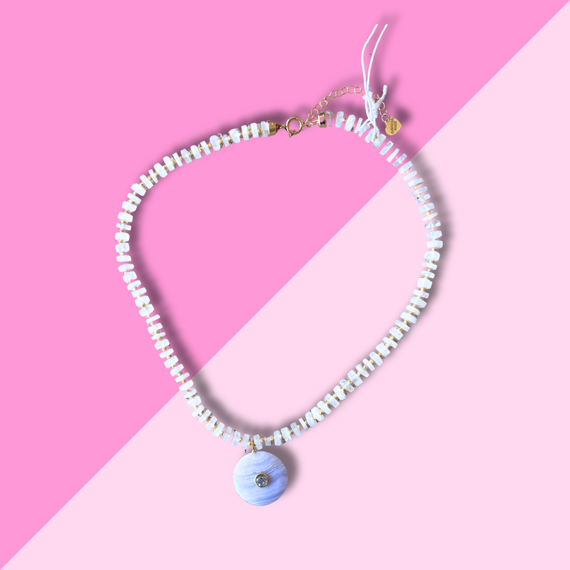 AMELIA ROSE JEWELRY Heishi Rainbow Moonstone Pendant Necklace - Lace Agate