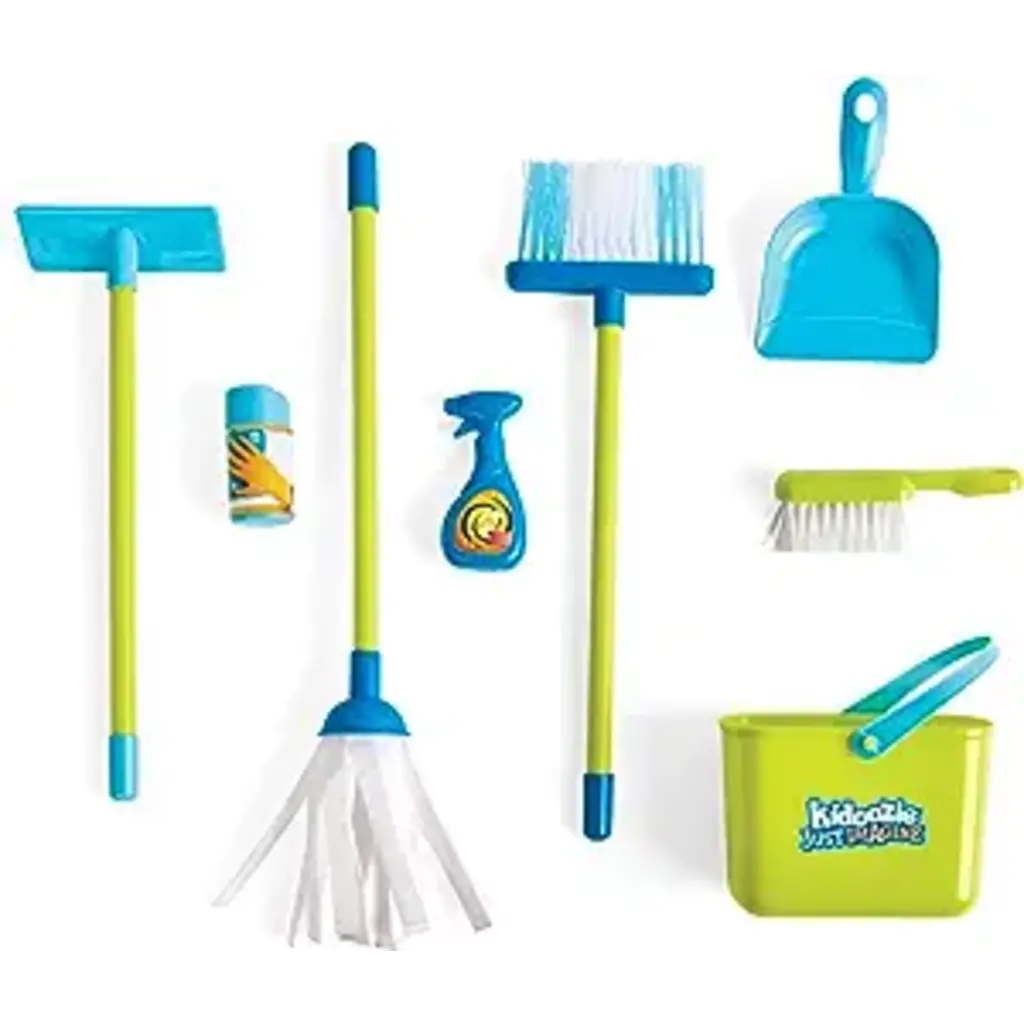 INTERNATIONAL PLAYTHINGS Cleaning Essentials Playset