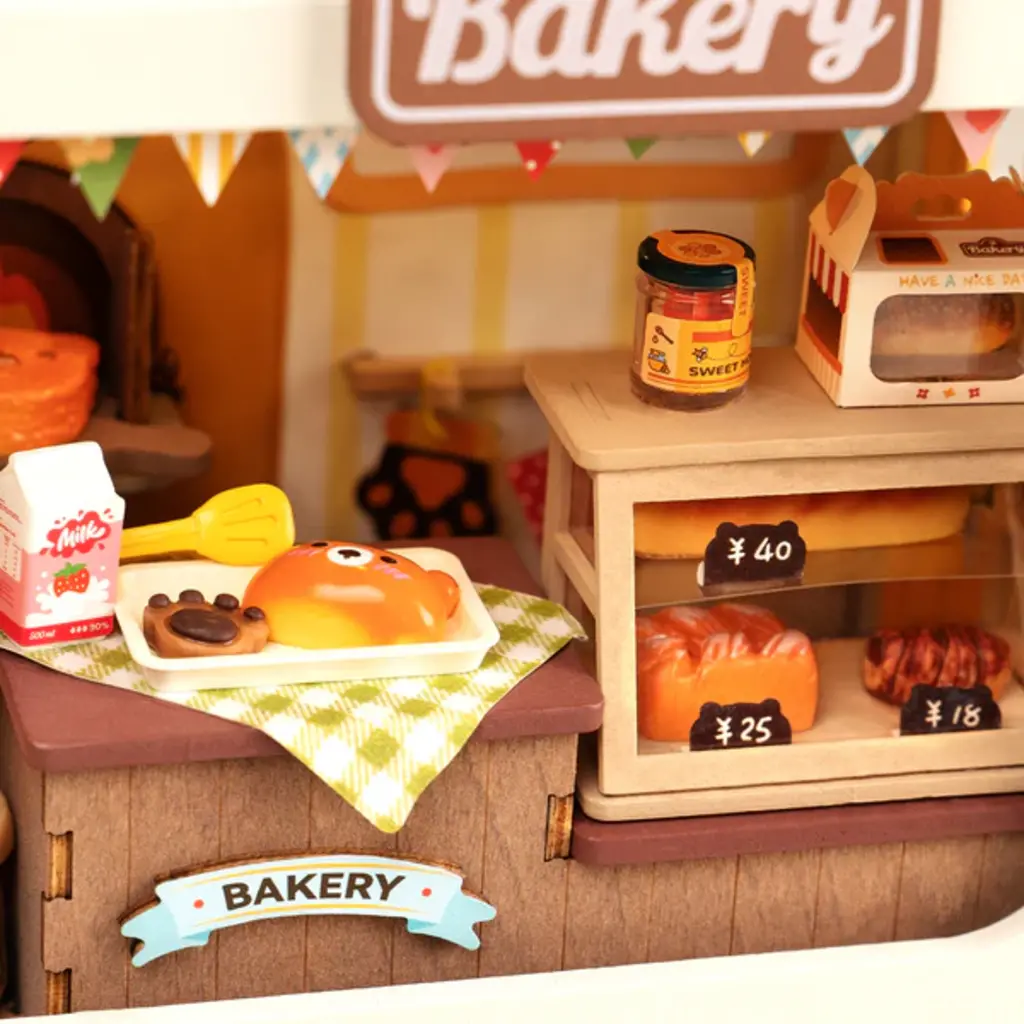 ROBOTIME Teddy's Breadbox (RT)