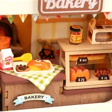 ROBOTIME Teddy's Breadbox (RT)