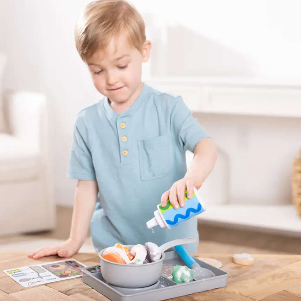 MELISSA & DOUG Simmer & Stir Stove Top Play Set