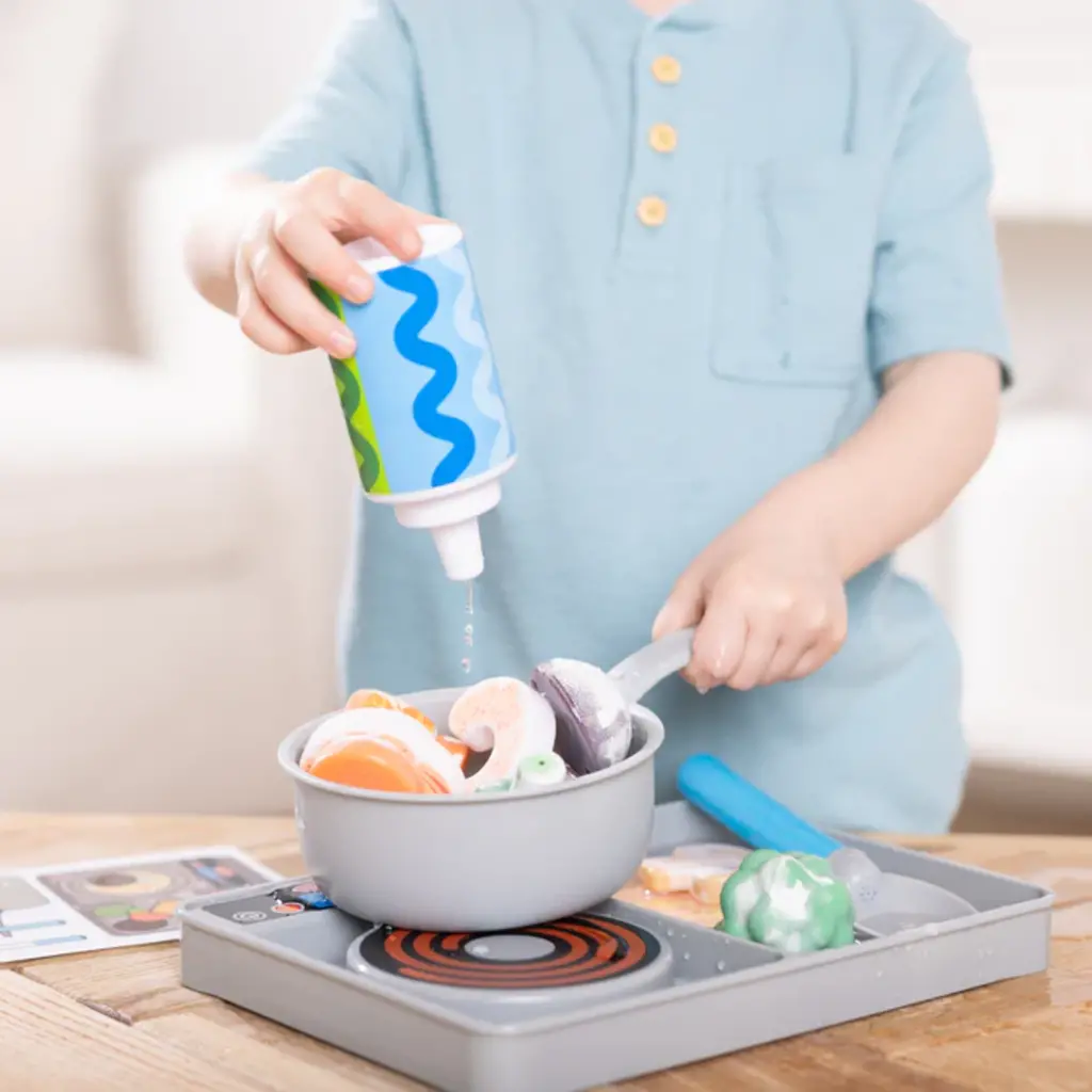 MELISSA & DOUG Simmer & Stir Stove Top Play Set