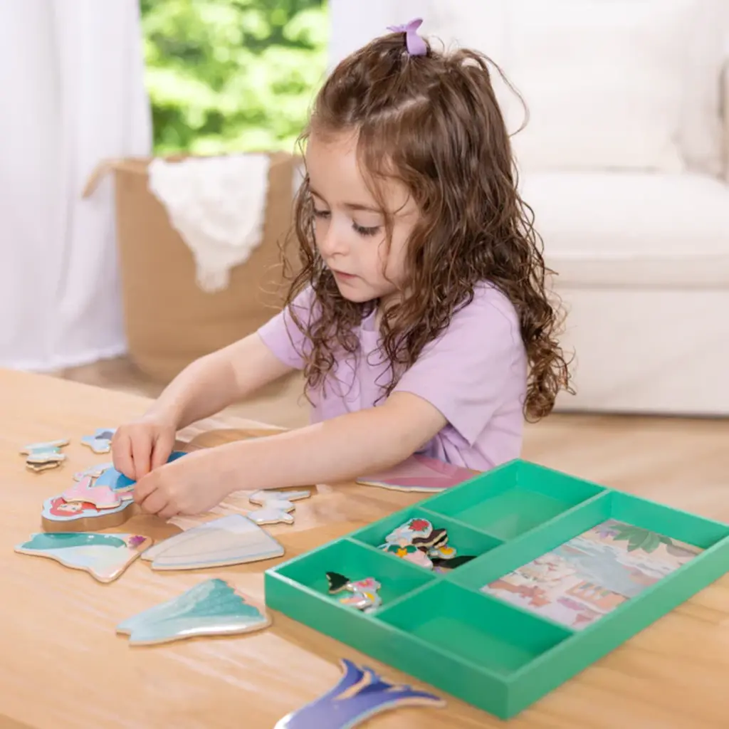 MELISSA & DOUG Disney Magnetic Dress Up Ariel