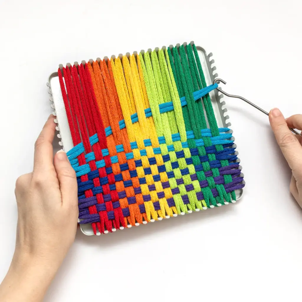 HARRISVILLE Potholder Loom Kit - Traditional 7" Loom