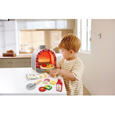 HAPE INTERNATIONAL Light & Sizzle Pizza Oven Set