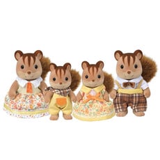 EPOCH EVERLASTING PLAY CC Walnut Squirrel Family