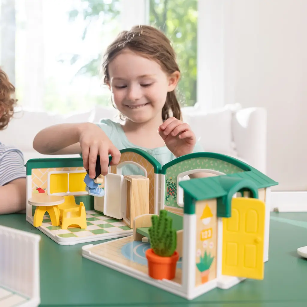 MELISSA & DOUG Cheery Lane House Play Set
