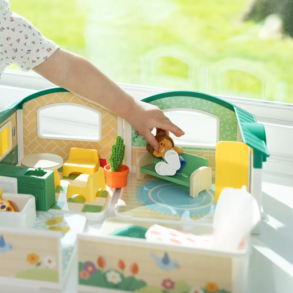 MELISSA & DOUG Cheery Lane House Play Set