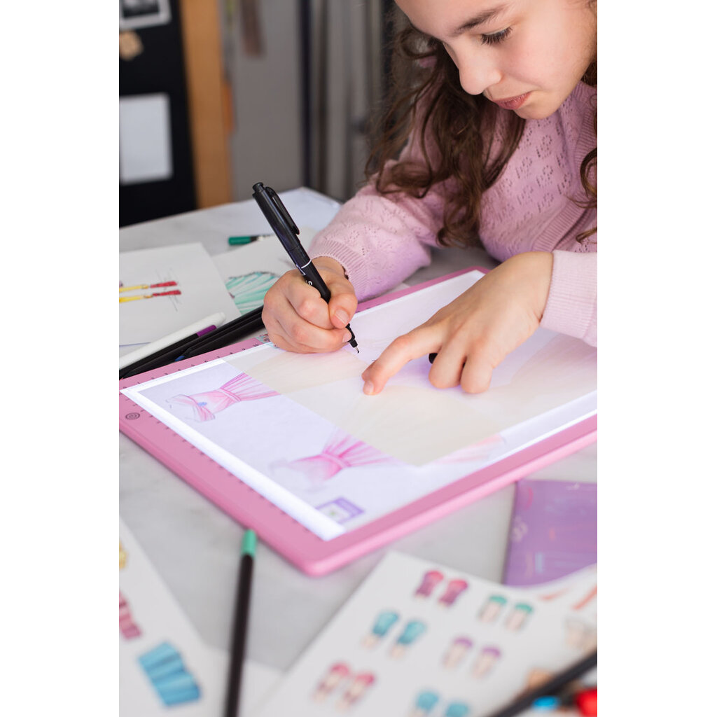 SPEEDY MONKEY Sycamore Stylist's Workshop with LED Light Pad