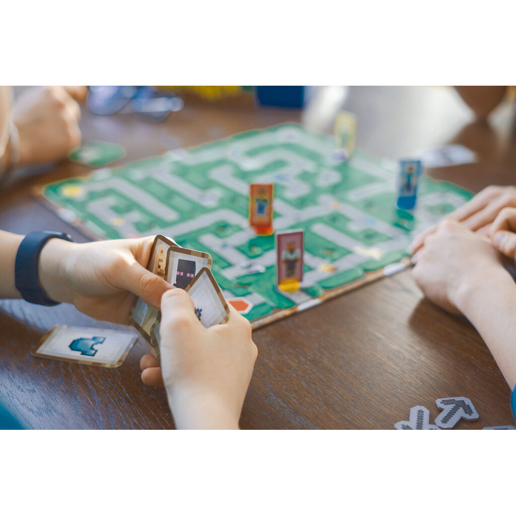 RAVENSBURGER Minecraft Labyrinth Board Game