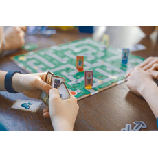 RAVENSBURGER Minecraft Labyrinth Board Game