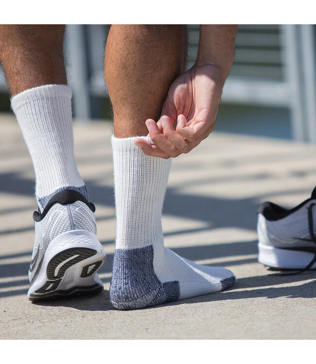 Thorlo Maximum Cushion Crew Running Socks XJ0000 - White/Navy
