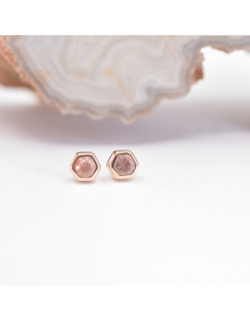 BVLA 3mm Honeycomb with 2mm Faceted Oregon Sunstone in 14k Yellow Gold Threadless Ends