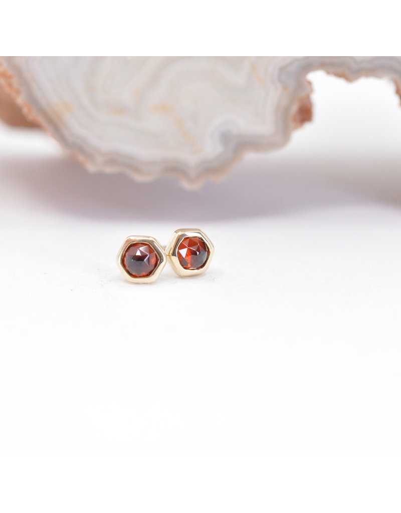 BVLA 3mm Honeycomb with 2mm Rose Cut Grade AA Garnet in 14k Yellow Gold Threadless Ends