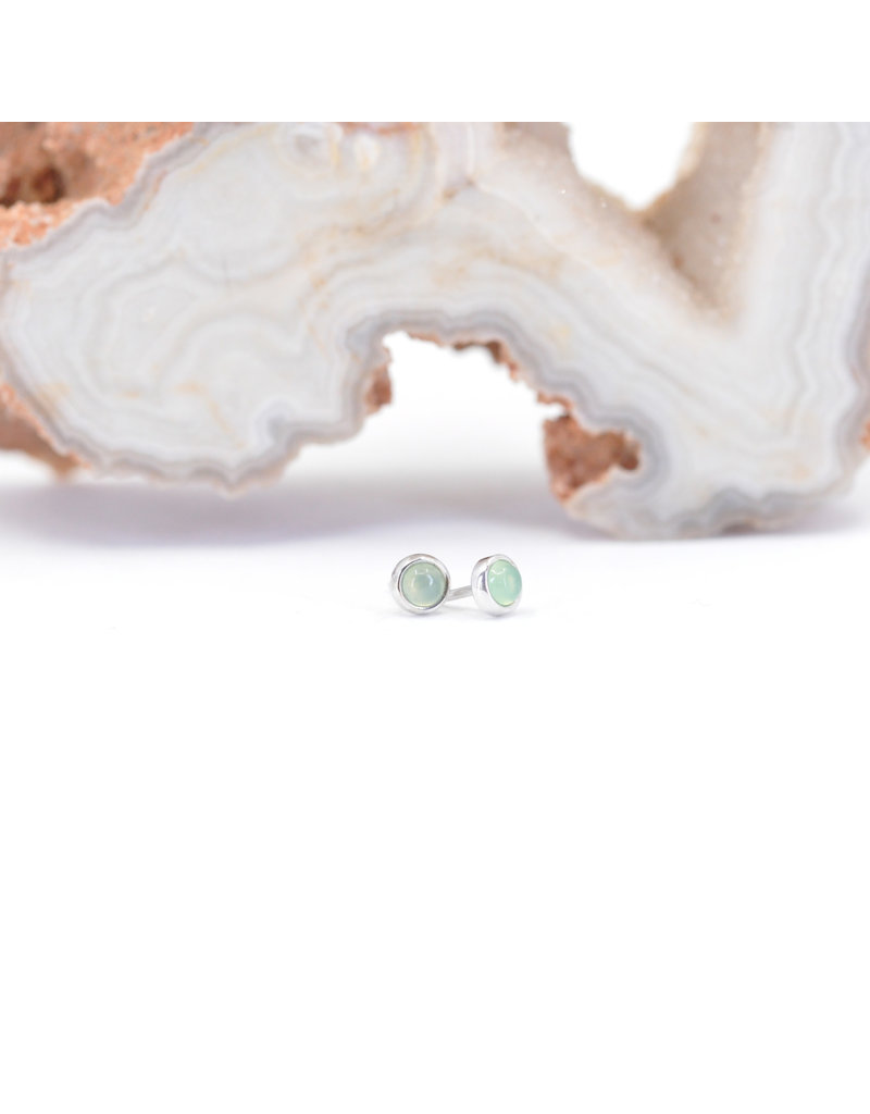 BVLA 2mm Cup with Chrysoprase Cabochon in 14k White Gold Threadless Ends