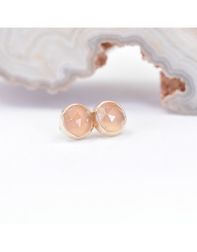 BVLA 4mm Cup with Rose Cut Peach Chalcedony in 14k Yellow Gold Threadless Ends