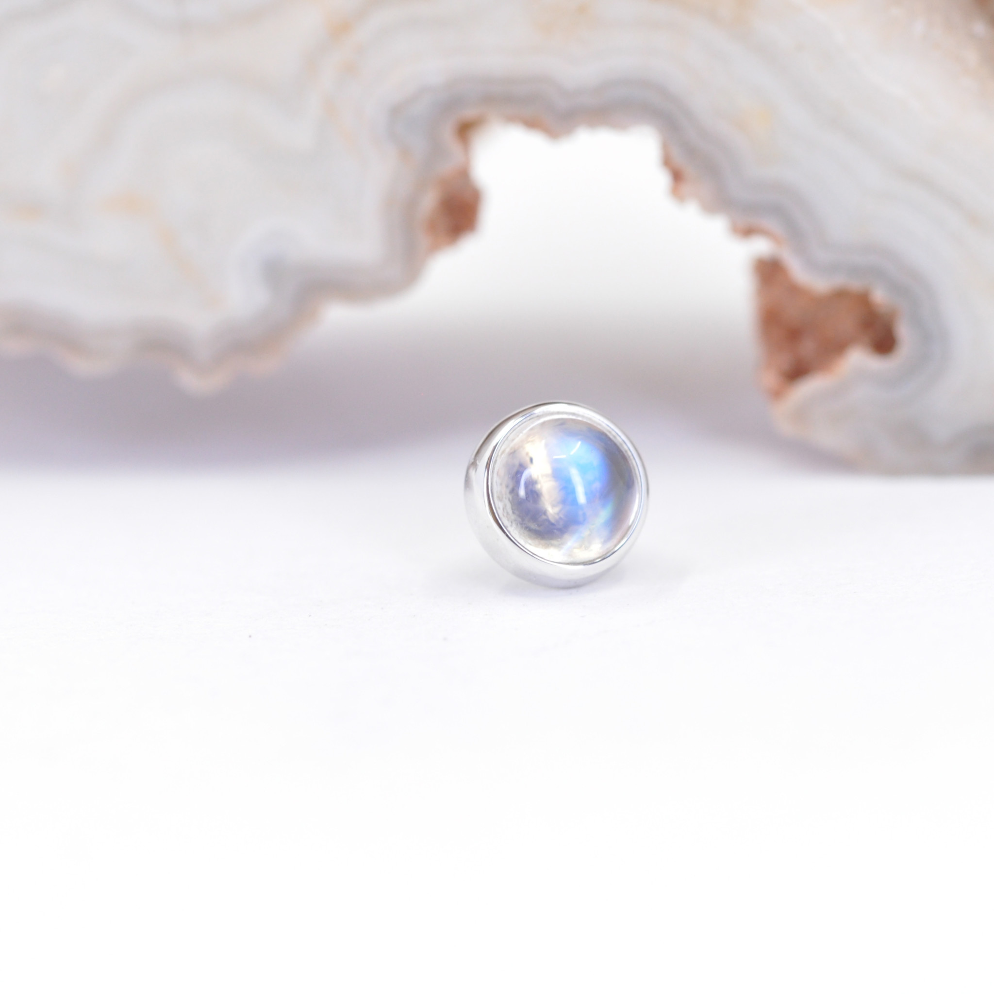 4mm Cup with Rainbow Moonstone Cabochon 14k White Gold