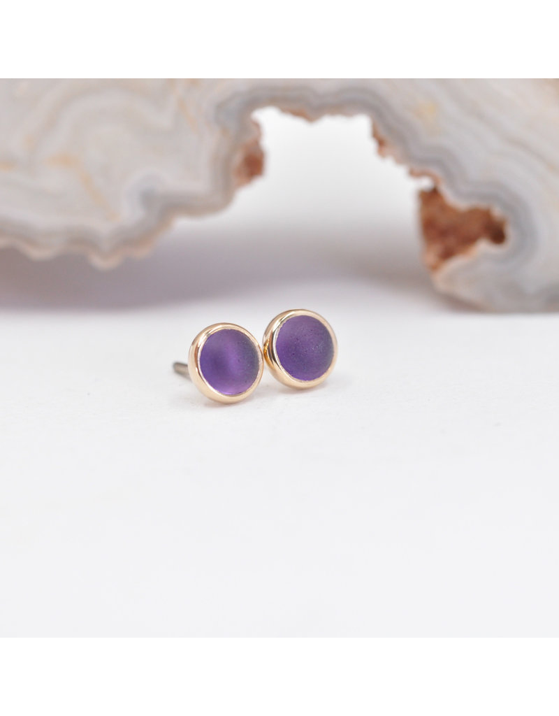 BVLA 3mm Cup with Sandblasted Amethyst Cabochon in 14k Yellow Gold Threadless Ends