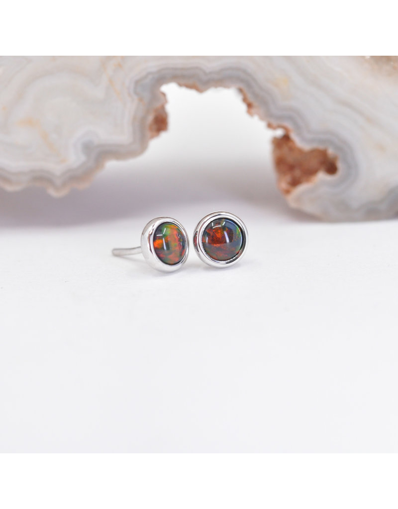 BVLA 3mm Cup with Genuine Gilson Black Opal Cabochon in 14k White Gold Threadless Ends