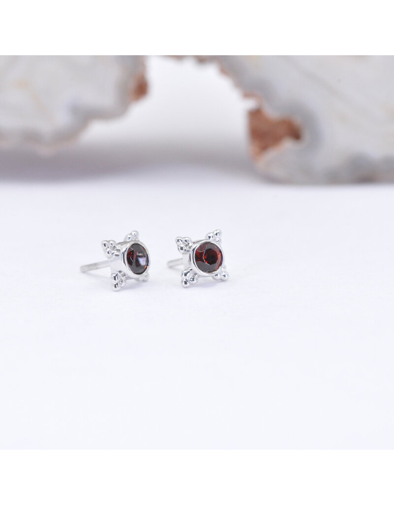 BVLA 5mm Mini Kandy with Grade AA Garnet in 14k White Gold Threadless Ends