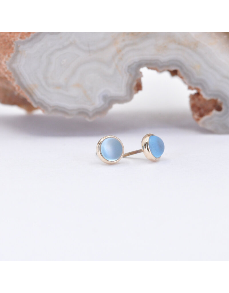 BVLA 3mm Cup with Sandblasted Swiss Blus Topaz Cabochon in 14k Yellow Gold Threadless Ends