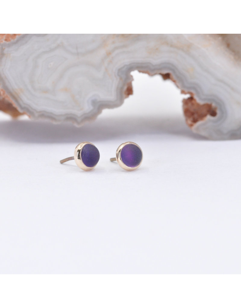 BVLA 3mm Cup with Sandblasted Amethyst Cabochon in 14k Yellow Gold Threadless Ends