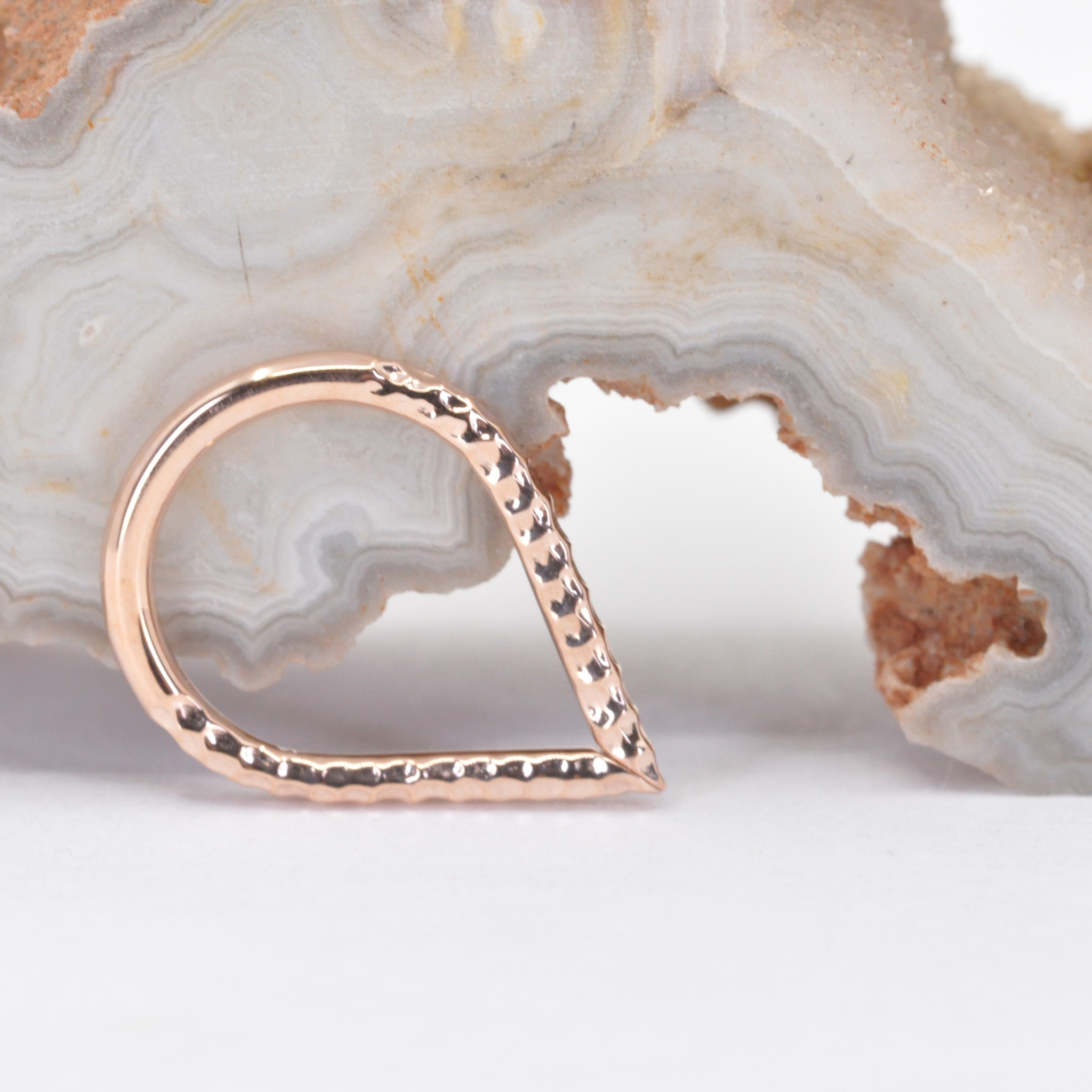 Hammered Teardrop in 14k Gold 16g 5/16